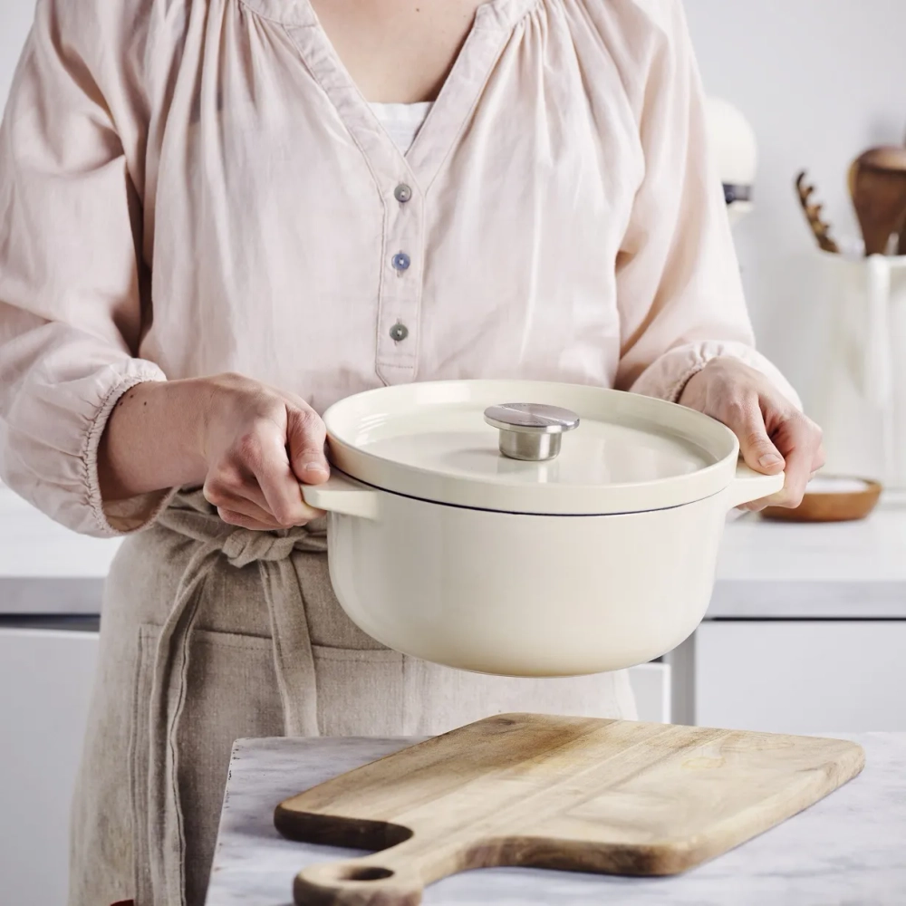KitchenAid Чугунная кастрюля 26 см 5,2 л с кремом EAN 4894871009356