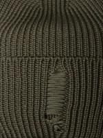 Шапка женская на осень рваная