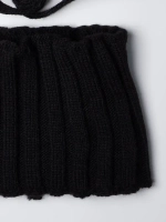 Шапка детская с помпоном на завязках