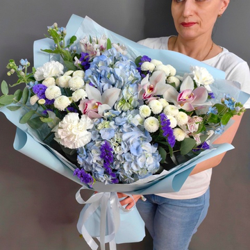 Букет в голубой гамме