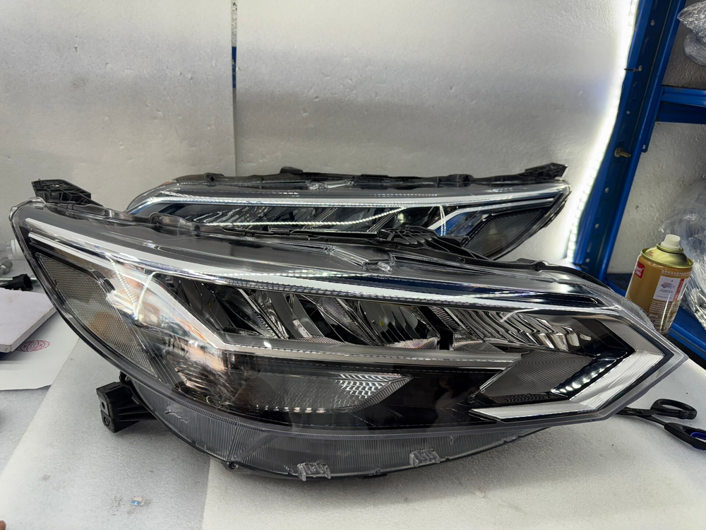 Оригинальная фара Nissan Sylphy (правый руль),