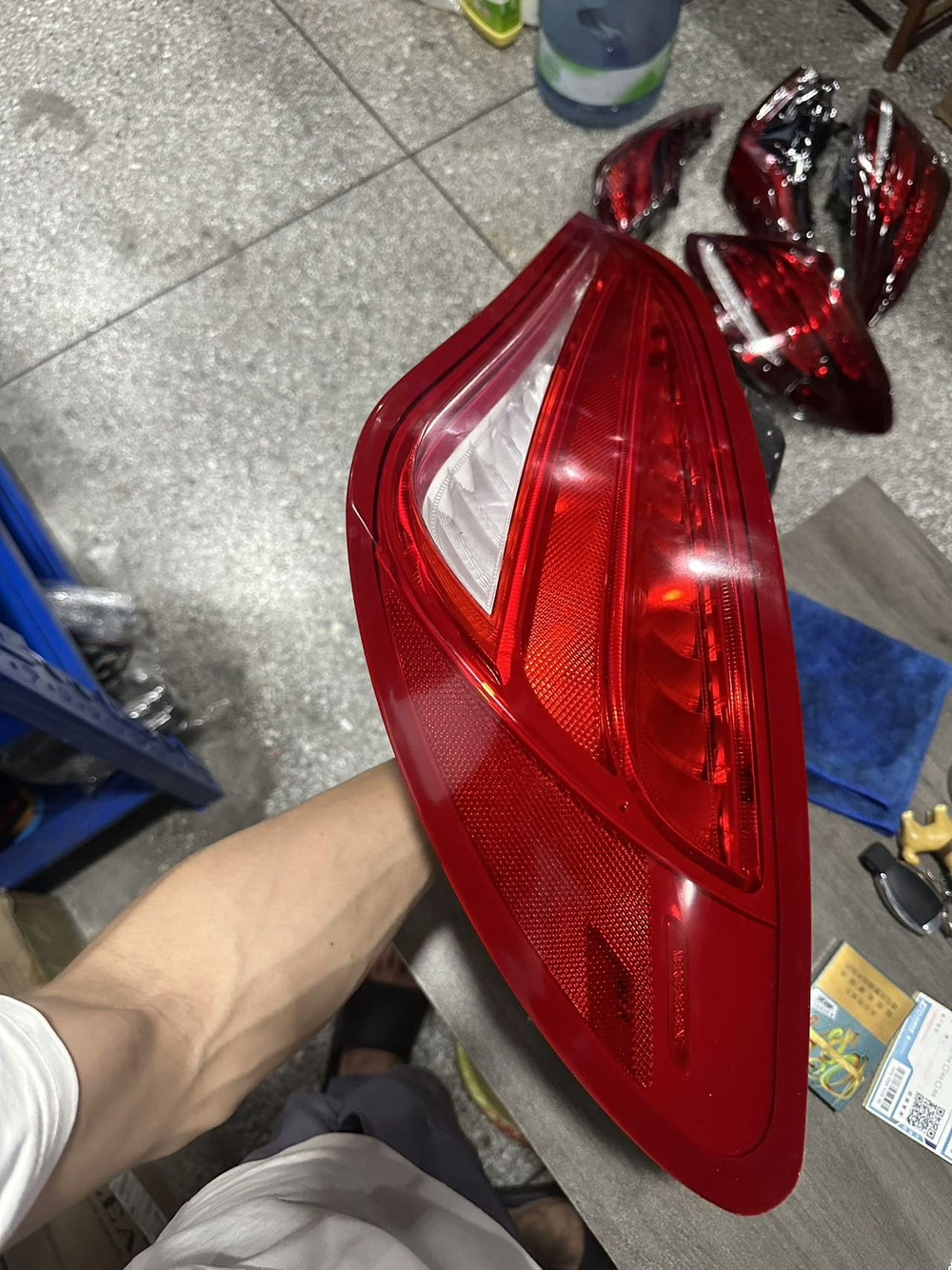 Оригинальные задние фонари Mercedes-Benz CLA-Class (C117, X117)