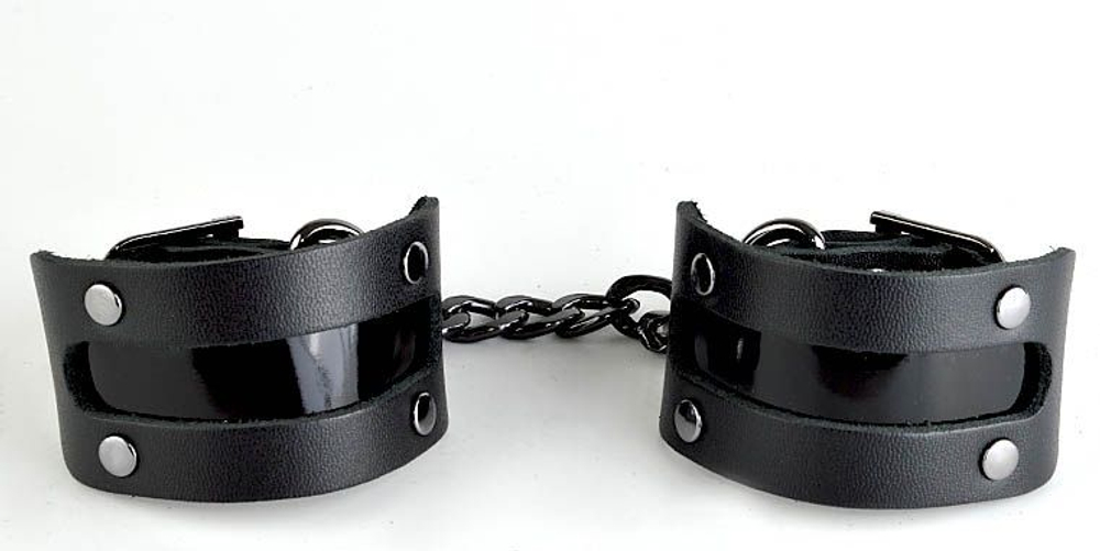 Чёрные наручники с вставкой «Пятница»