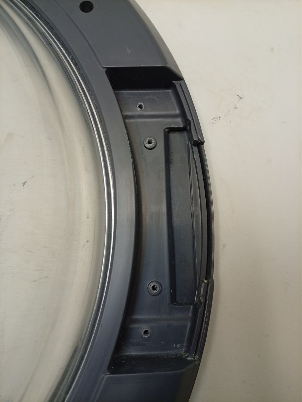 VMUF501B кт19 Люк стиральной машины Hotpoint-Ariston (узкое стекло) C00299562 б/у