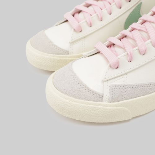 Кроссовки Nike Blazer Mid '77 PRM артикул:DO9787-100 - купить в магазине Дайс