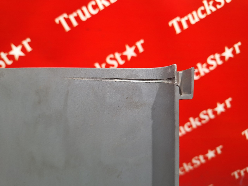 Накладка бампера правая