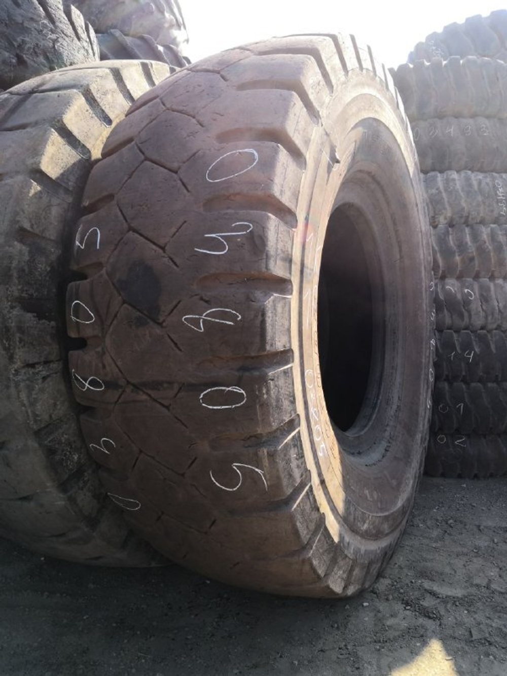 33.00R51 Bridgestone VRDP шина б/у