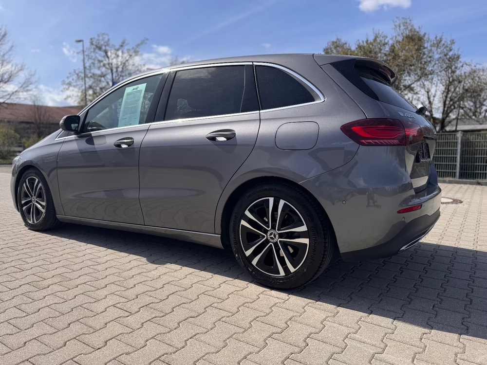 Mercedes-Benz B 200