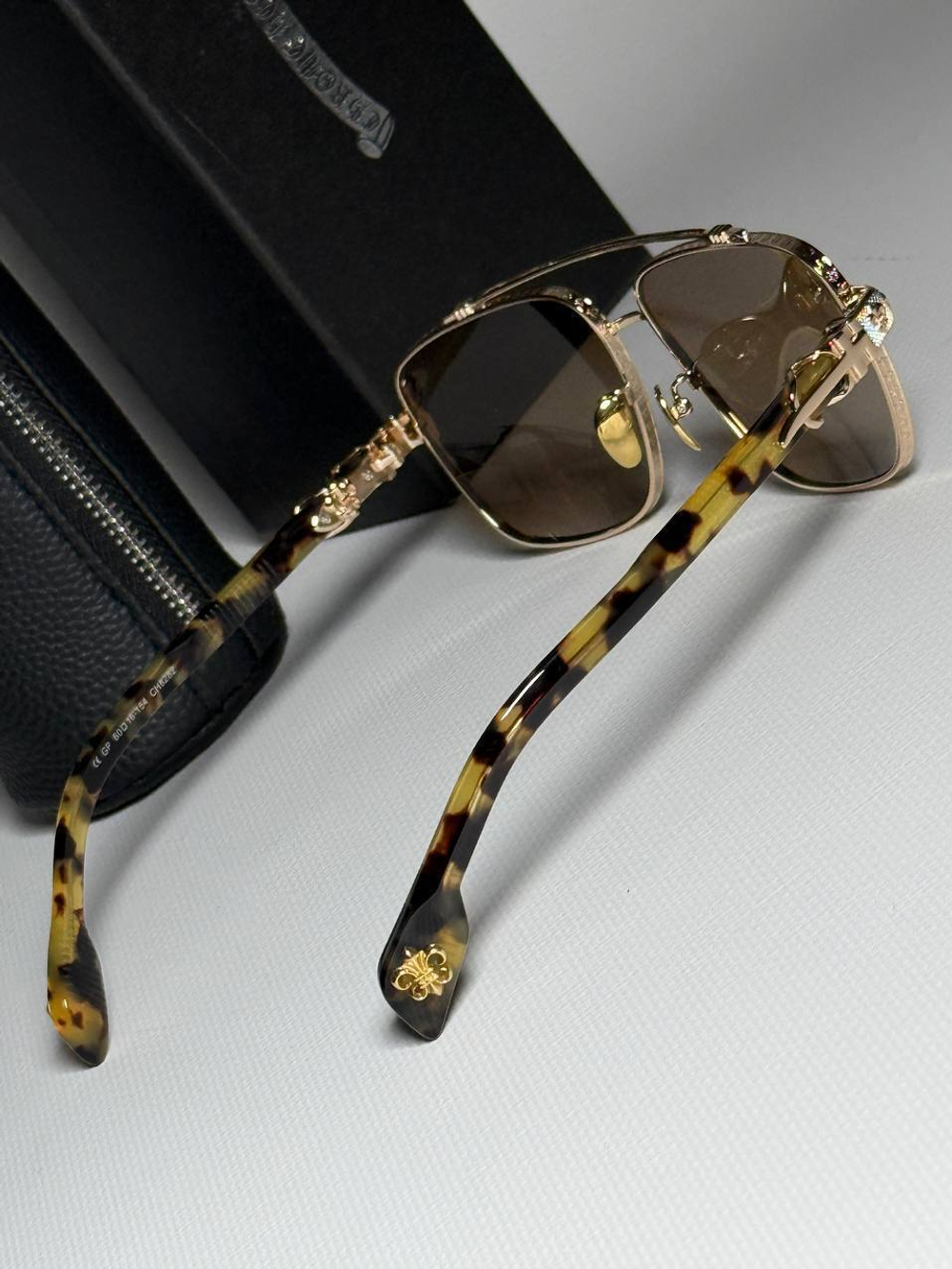 Очки солнцезащитные Chrome Hearts