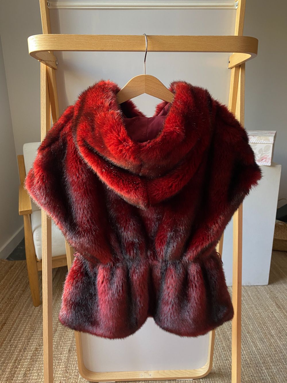 Меховой жилет  Monnalisa, 140