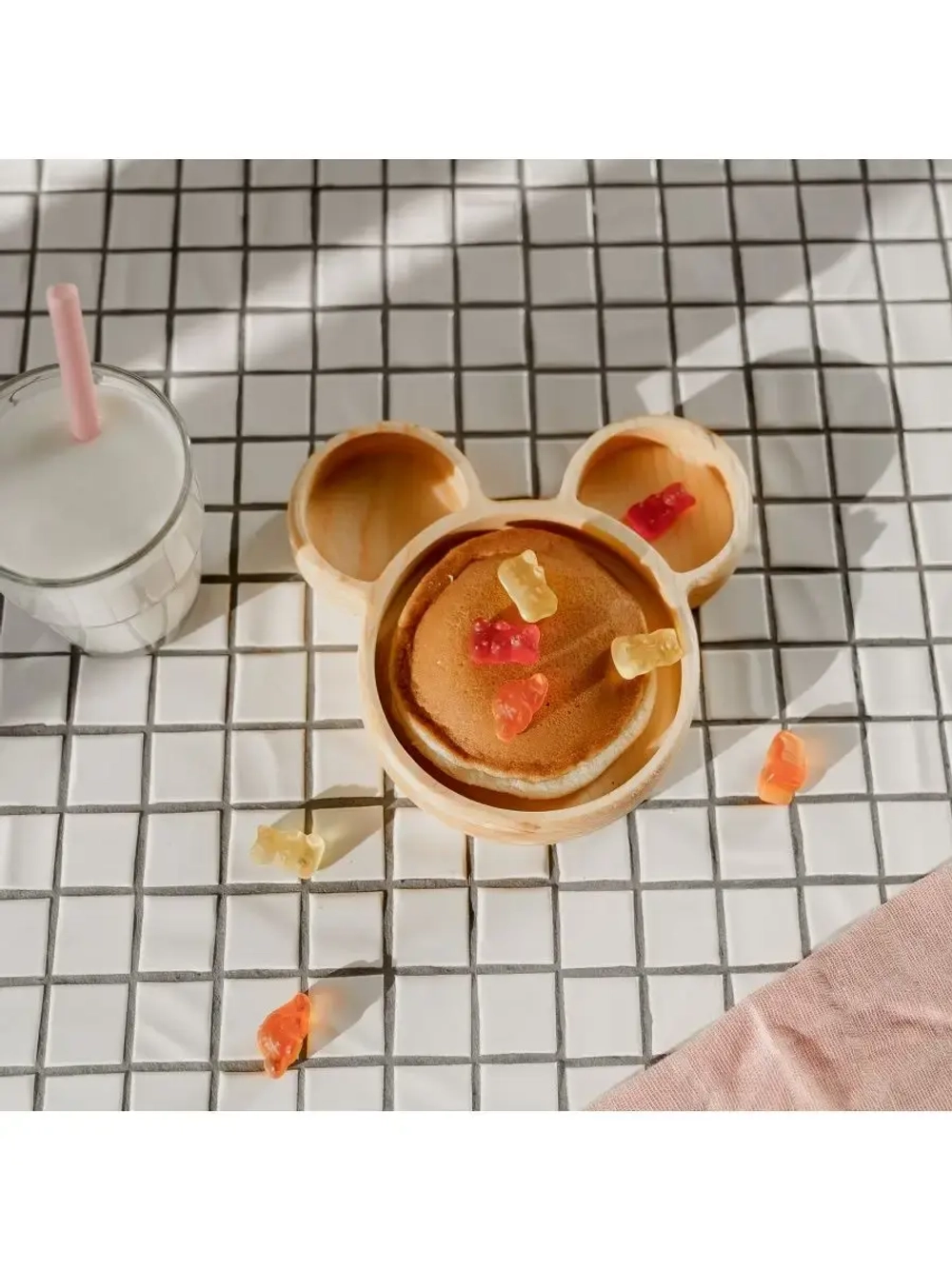 Деревянная менажница "Микки Маус" из кедра