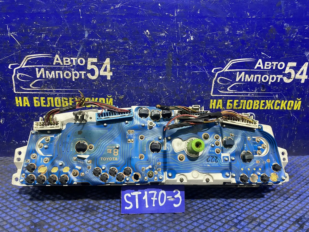 Щиток приборов TOYOTA CORONA 1990