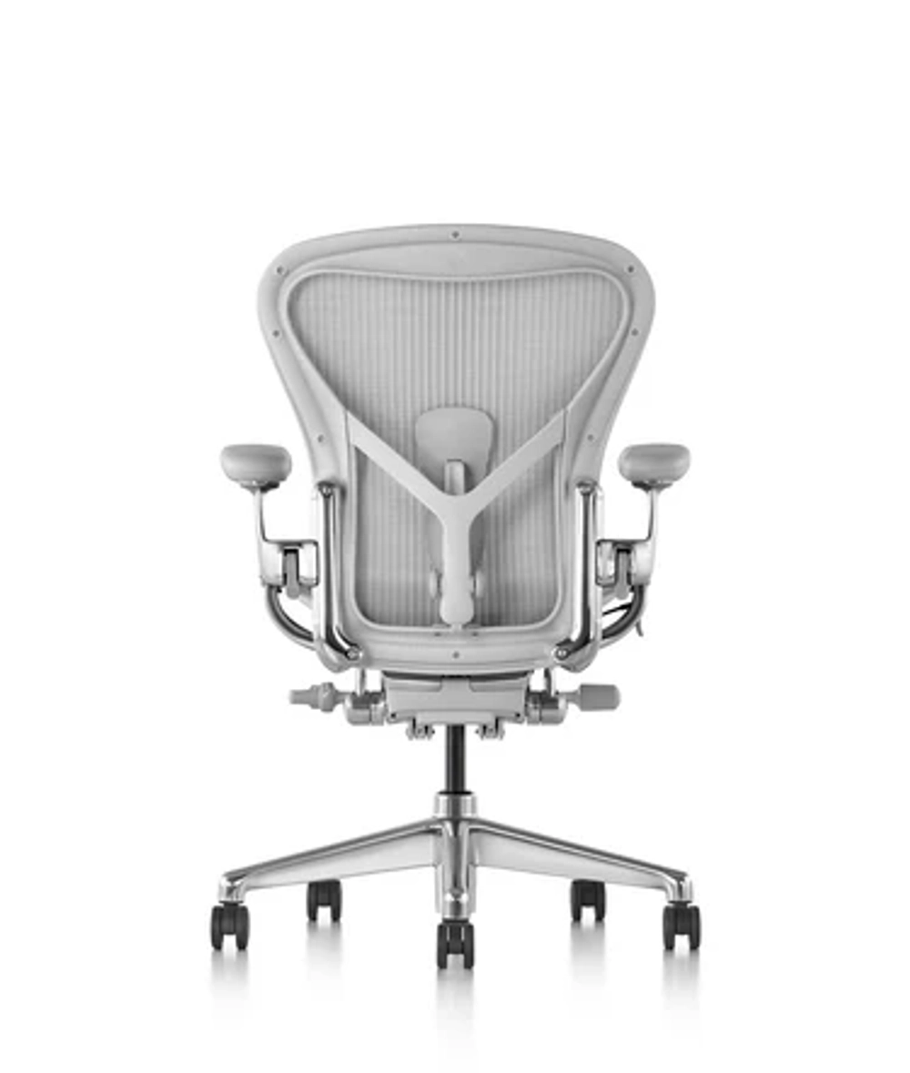 Кресло Herman Miller Aeron Mineral Polished Aluminium, размер A
