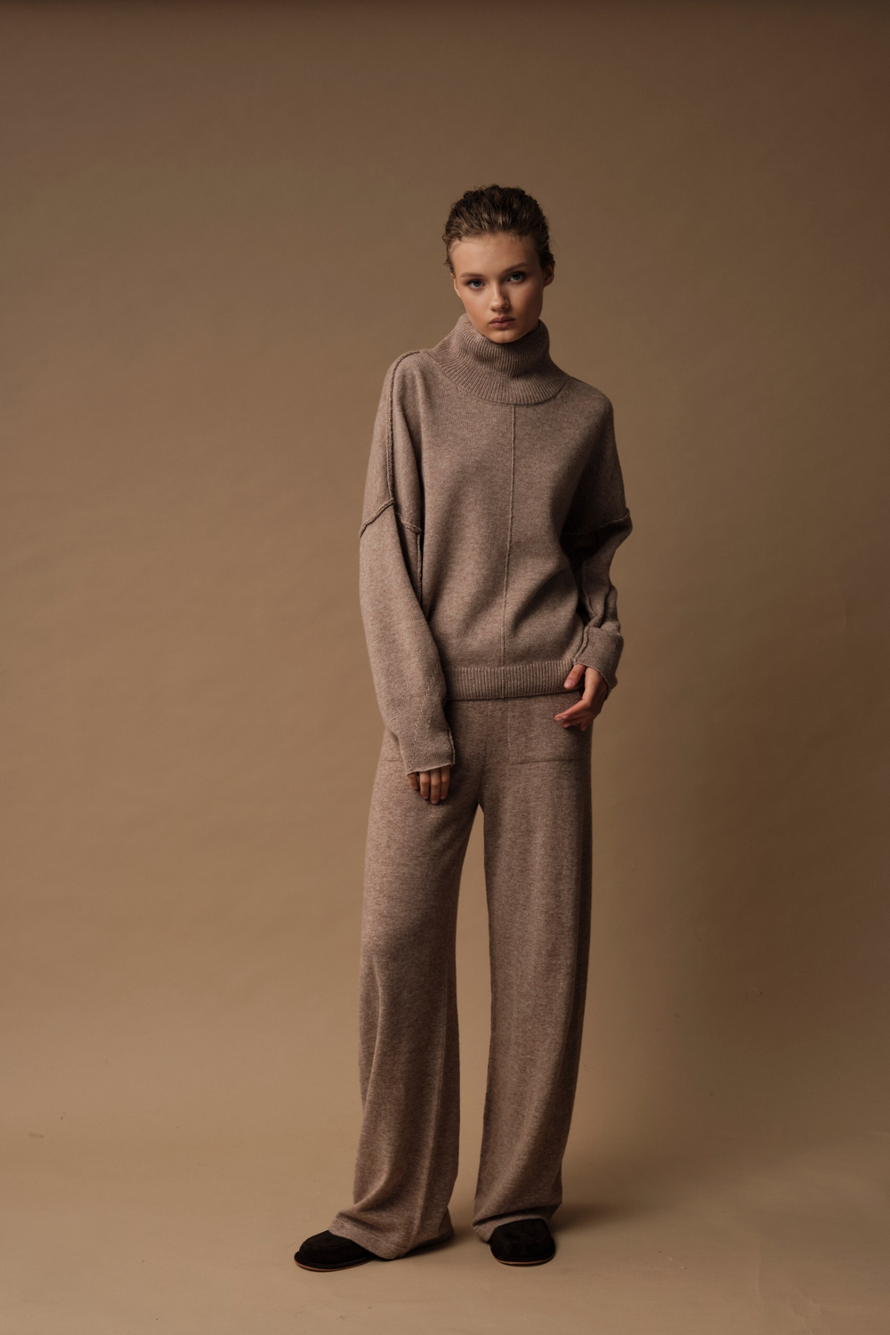 J0428-8043 Джемпер женский, бежевый dbr