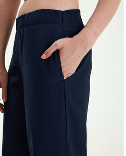 Лёгкие широкие брюки на резинке
