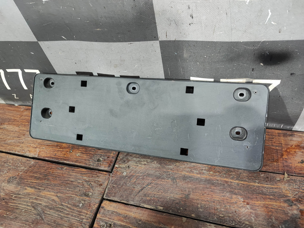 Накладка переднего бампера Площадка гос. номера Voyah Free 21-нв Б/У Оригинал H97A2803011A