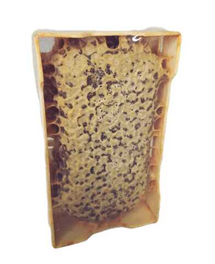 Медовая мини рамка (мёд 2023 г. в сотах) вес 180-240 г.
