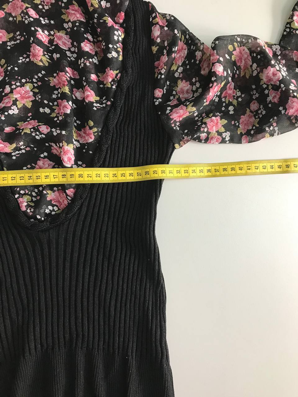 Джемпер оригинальный, визуально на 44 размер