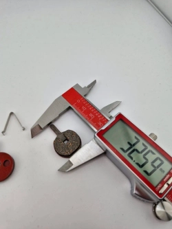 - -  Тормозные колодки для велосипеда и электросамоката TP-011G