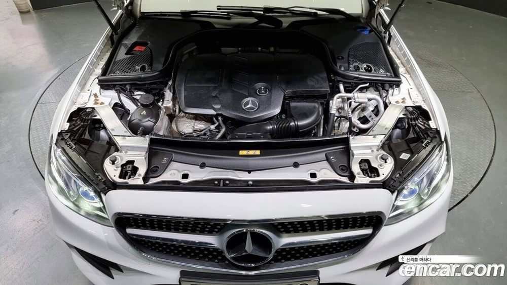 Mercedes-Benz E-Class W213 E220d Cabriolet (10.2019)