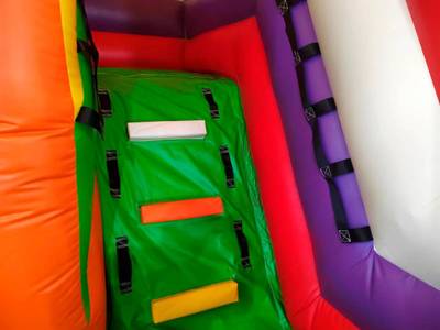 Коммерческий надувной батут "Русский цирк" с крышей, 6x4x4 м