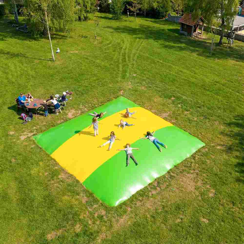 Надувная подушка «Зелёная опушка» для установки в грунт, 11×7×2 м