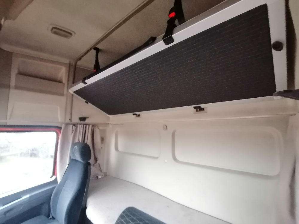 Shacman (Shaanxi) SX* 6x4 Седельный тягач SX42584V324 (Дизельный, 11,6 л, 423 л.с., АТ)