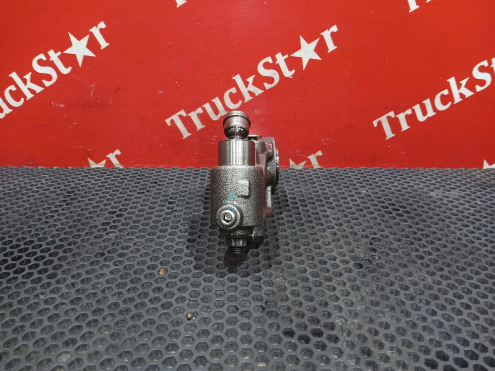 Коромысло выпускного клапана 2024г.