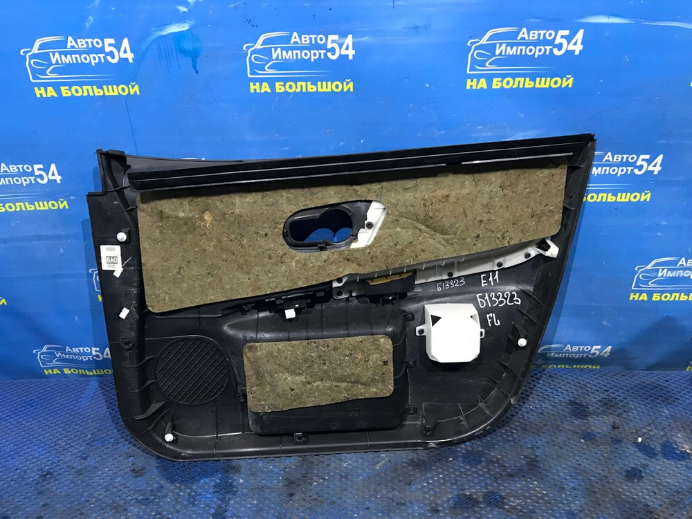 Обшивка двери NISSAN NOTE 2005-2012