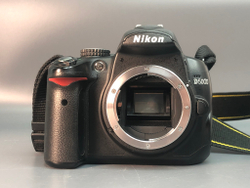 Nikon D5000, 17050 кадров пробега