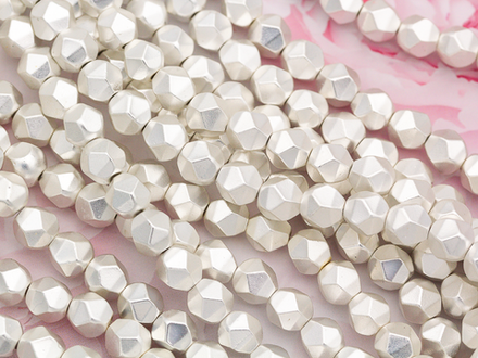 Нить бусин из гематита 6мм, крупная огранка