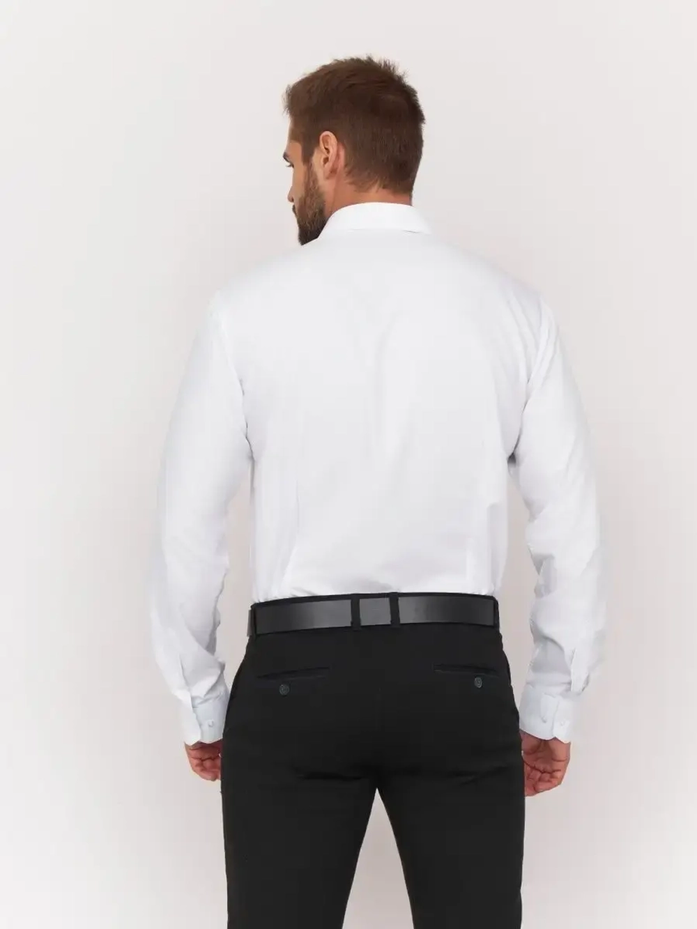 Рубашка классическая с длинным рукавом приталенная