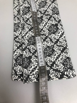 Брюки с красивым принтом 42 размер