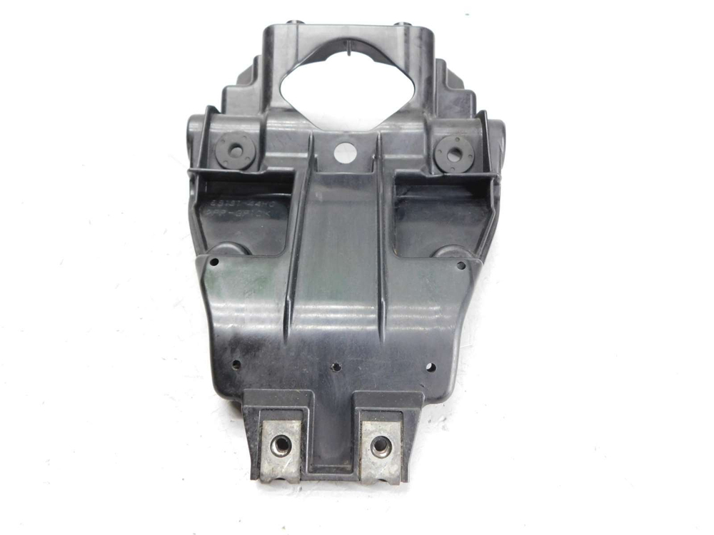 Пластик внутренний Suzuki Gladius SFV650A 63131-44H0