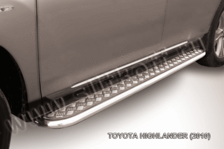 Пороги из нержавейки Toyota Highlander (2010-2013) d57 с алюминиевым листом (черный цвет)