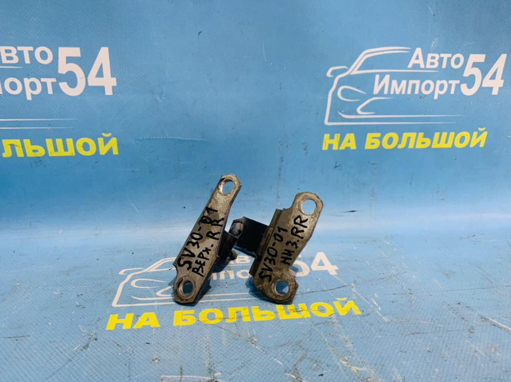 Петля двери задней правой TOYOTA CAMRY 1992