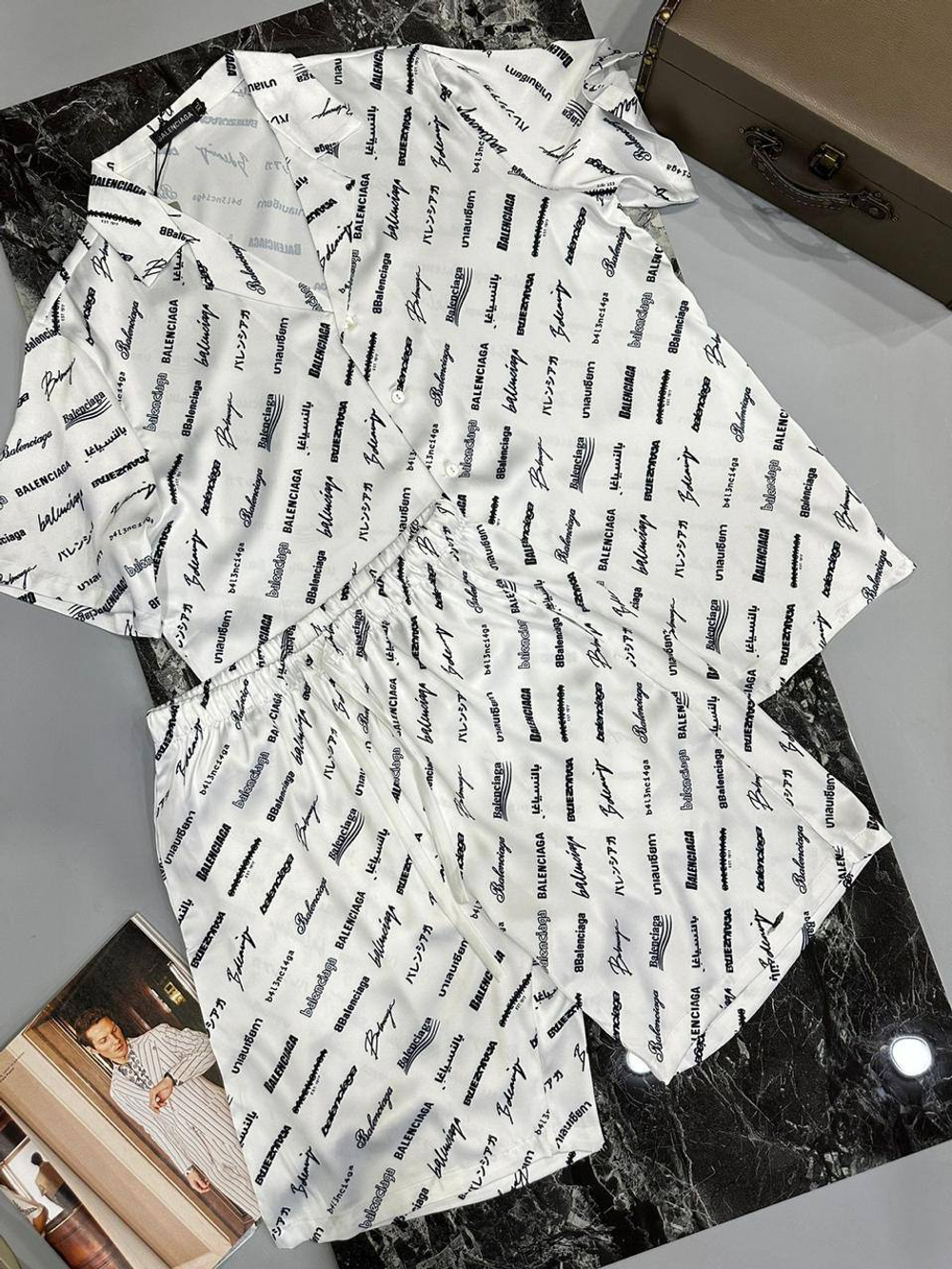 Костюм Balenciaga