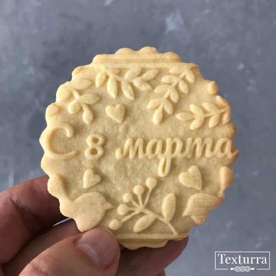 Скалка с узором 8 марта