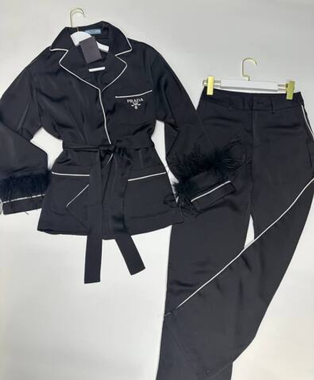 Костюм Prada