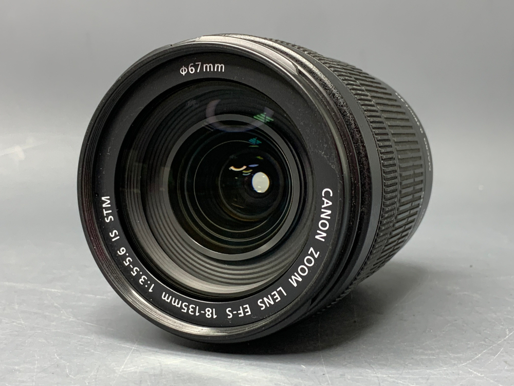 Canon EF-S 18-135mm 3.5-5.6 IS STM