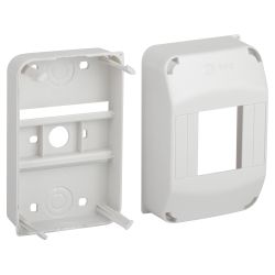 Корпус пластиковый навесной ЭРА SIMPLE КМПн 1/4 IP20 белый