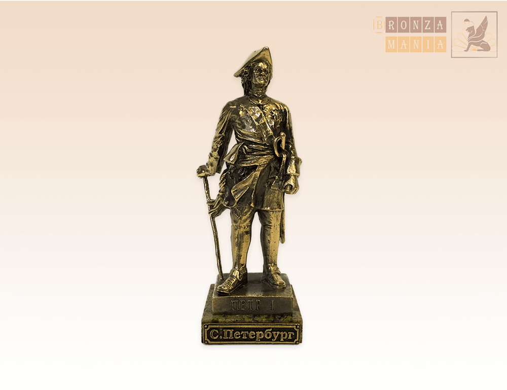 фигурка Петр 1 - высота 10 см. на змеевике