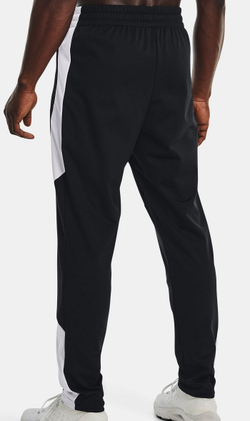 Мужские теннисные штаны Under Armour Men's UA Tricot Track Pants - black/white