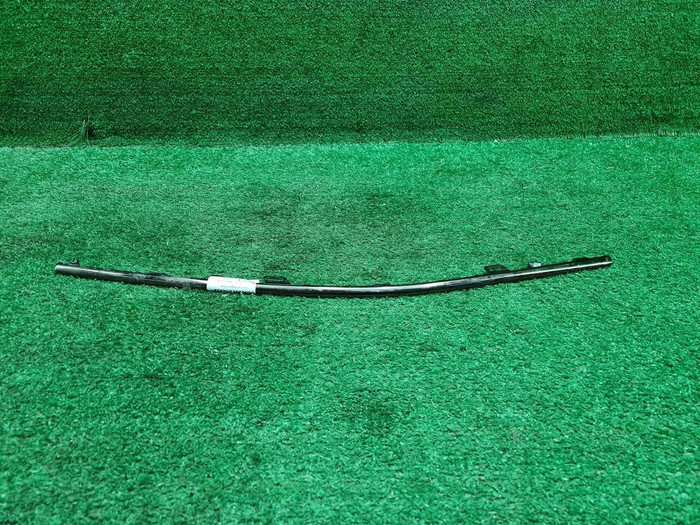 Молдинг переднего бампера правый Lixiang L9 22-нв