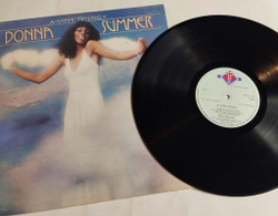 Винтажная виниловая пластинка LP Donna Summer A Love Trilogy (UK 1976)