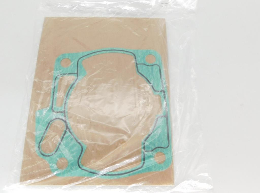 Прокладка под цилиндр Honda CRM250 12191-KAE-740