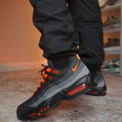 Nike Air Max 95 “Black Hyper Crimson”