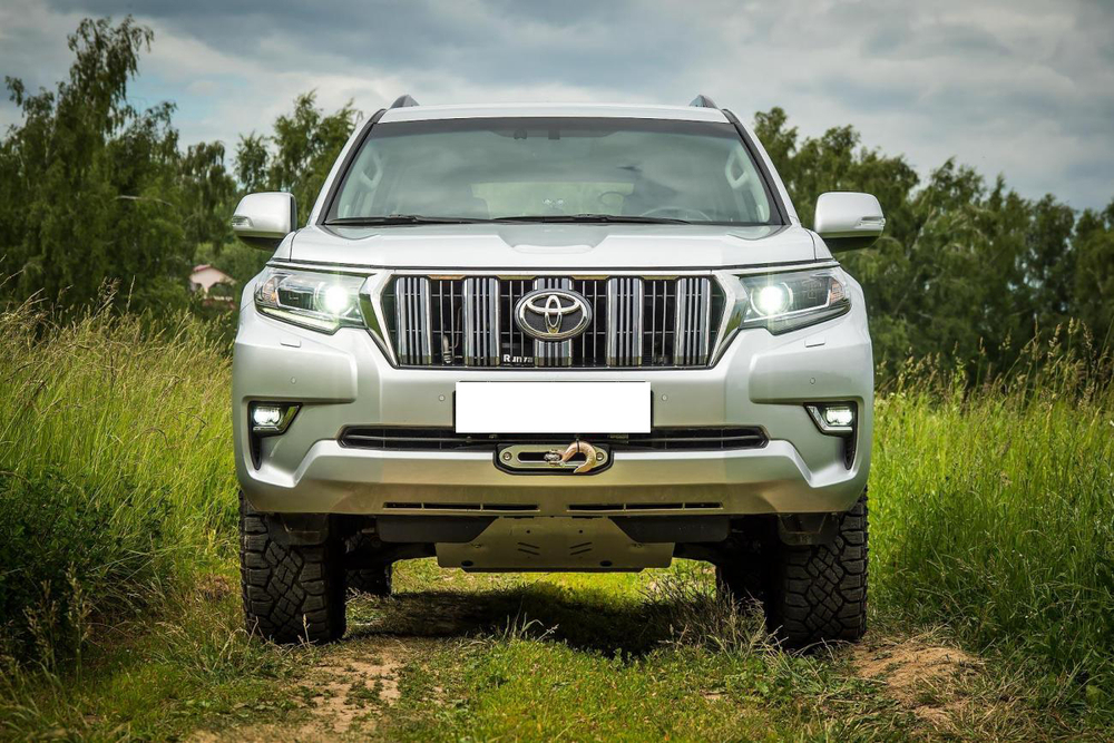 Площадка под лебёдку в штатный бампер Toyota Land Cruiser Prado 150 2017+ РИФ