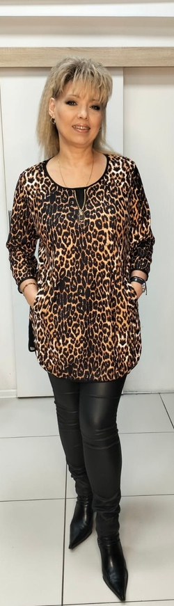 Туника с кармашками в леопардовой расцветке