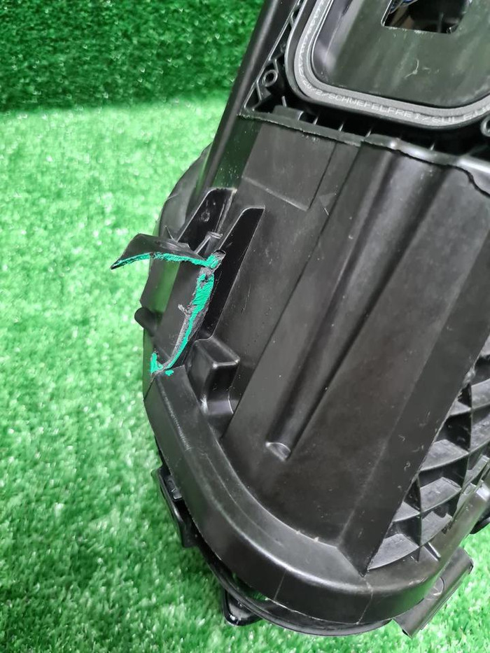 Фара правая Mercedes C w205 (2018-2023) LED